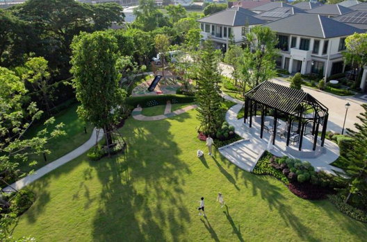 รูป Grand Britania Suksawat - Wongwaen - รูปที่ 3/17