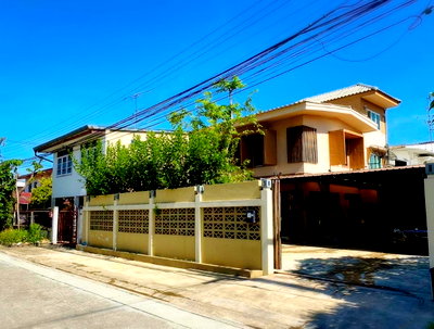 บ้านแฝด สนามบินสุวรรณภูมิ : ขายบ้านแฝดหมู่บ้านนักกีฬา แหลมทอง (ซอย 22) บ้านทำเลดี กรุงเทพฯกรีฑา
