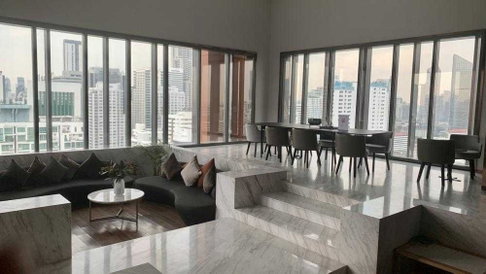 LTH11569-Circle Sukhumvit 31 For SALE Size 70.26 sqm. 2 beds 2 baths Near BTS Phrom Phong Station ONLY 13.5 MB