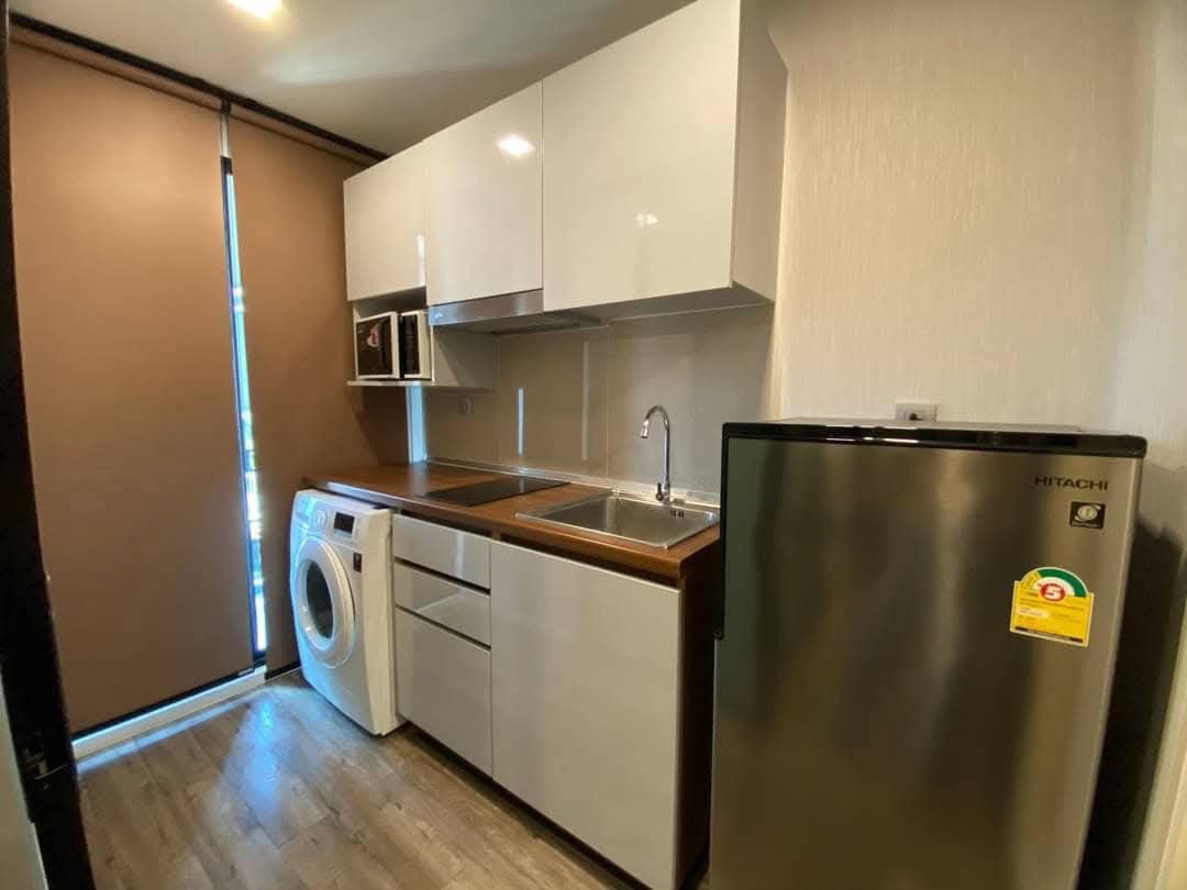 รูป P661 ให้เช่าคอนโด Modiz Ratchada 32 (โมดิช รัชดา32) ห้องมุม ห้องสวย เฟอร์ครบ เครื่องซักผ้า ราคาพิเศษ - รูปที่ 11/18