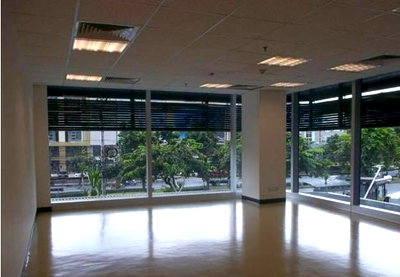 Office for rent : Office space for rent, Olympia Thai Plaza Building, next to MRT Ratchadaphisek Station, 2nd floor, area 58 sq m., rental fee 45,240 baht/month.