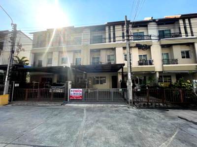 Townhouses for sale : For sale, Urban Thara, renovated - North, not hot in the afternoon 3-storey townhouse, built with brick, split-level, beautiful