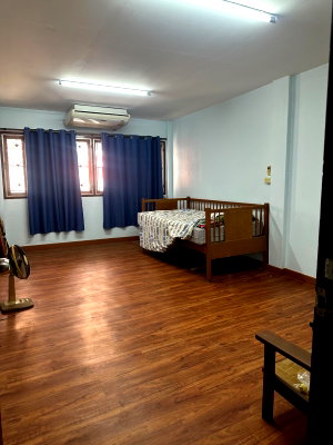 Townhouses for sale วิทยาลัยพยาบาลตำรวจ : LTHC11737 – Townhome for sale at Phetburi soi 5 Size 19 sq.w. 76 sqm. 3 beds 1 bath Near BTS Phaya Thai ONLY 13 MB