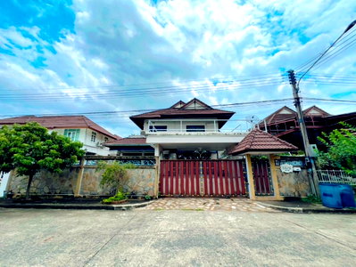 บ้านเดี่ยว ปทุมธานี : ขายบ้านเดี่ยว 2 ชั้น หมู่บ้านวิภาวรรณ เลียบคลองเปรมฯ หลักหก เมืองปทุมธานี เนื้อที่  120 ตร.ว. ราคาดี