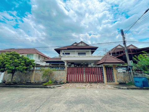 ขายบ้านเดี่ยว 2 ชั้น หมู่บ้านวิภาวรรณ เลียบคลองเปรมฯ หลักหก เมืองปทุมธานี เนื้อที่  120 ตร.ว. ราคาดี