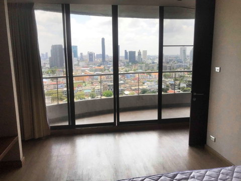 LTHC11730 -Supalai Place Sukhumvit 39 FOR SALE Size 121 sqm. 2 beds 2 baths Near BTS Phrom Phong Station ONLY 8.8 MB