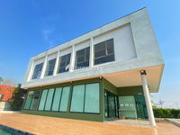 Facility 10