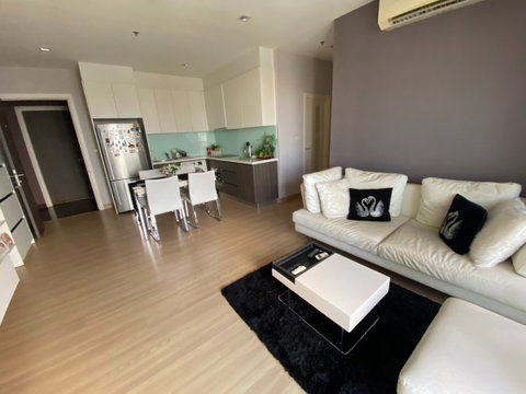 Urbano Absolute Sathorn - Taksin Near BTS Krungthongburi  , The Icon Siam   74 sq m., 28th floor 2 bedrooms, 2 bathrooms 