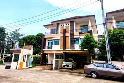 เช่าบ้านเดี่ยว บุญถาวร เกษตรนวมินทร์ : ให้เช่า บ้านแฝดสไตล์บ้านเดี่ยว 3ชั้น. เลียบด่วนรามอินทรา ใกล้เซ็นทรัลอีสต์วิลล์ CDC