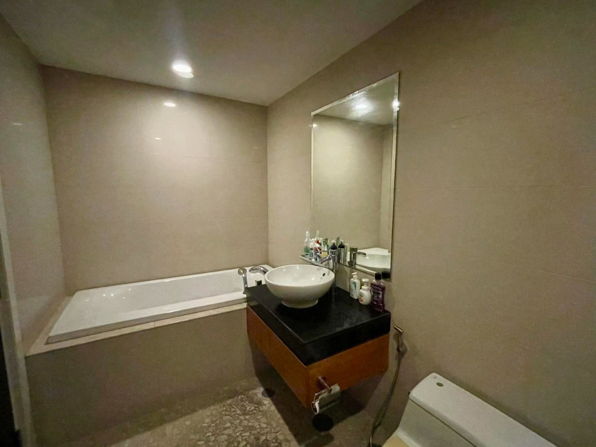 picture Code: KJ4633 for rent The Star Estate @ Narathiwas // Line ID: @kjcondo (with @) // - 12/13