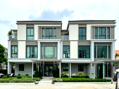 เช่าทาวน์โฮม ม.เกษมบัณฑิต พัฒนาการ : LTH11803 - Townhome for Rent in Sukhumvit 77 Size 228 sqm. 30 sqw. 3 beds 4 baths Near BTS Onnut ONLY 140K/Month