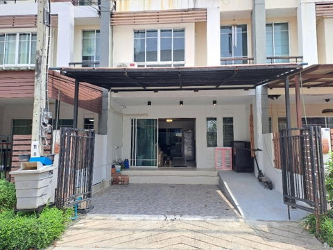 Townhouse for sale The Plant city sathorn