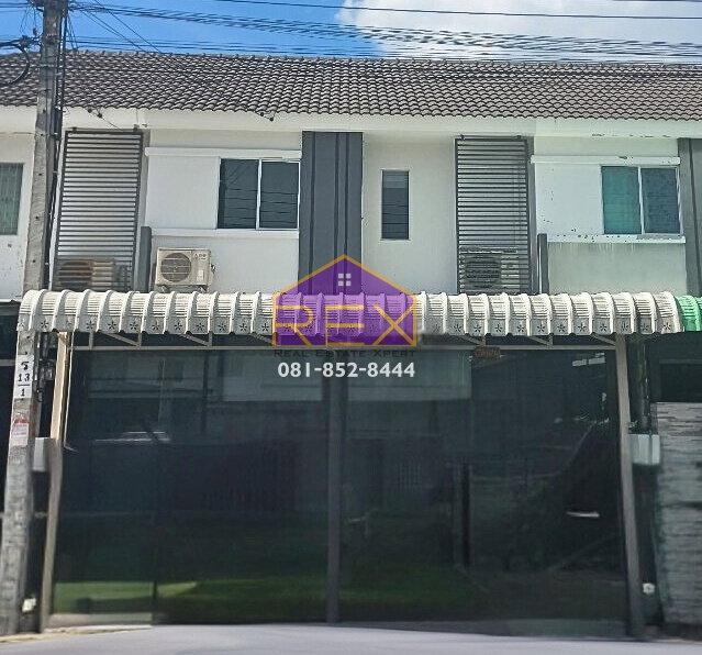 รูป ขายทาวน์เฮ้าส์บ้านพฤกษา82 รีโนเวทใหม่ ติดถนนเมน 16 เมตร - รูปที่ 2/12