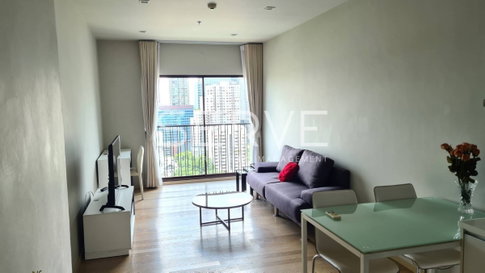 🔥Hot Deal 28K🔥 - 1 Bed with Bathtub High Fl. 20+ Good Location Close to BTS Phrom Phong 200 m. at Noble Refine Condo / Condo For Rent