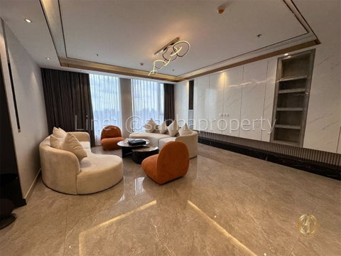 ✨ให้เช่า Penthouse CLOUD ทองหล่อ - เพชรบุรี : 3 ห้องนอน 4 ห้องน้ำ 1 ห้องแม่บ้าน ตกแต่งครบ!