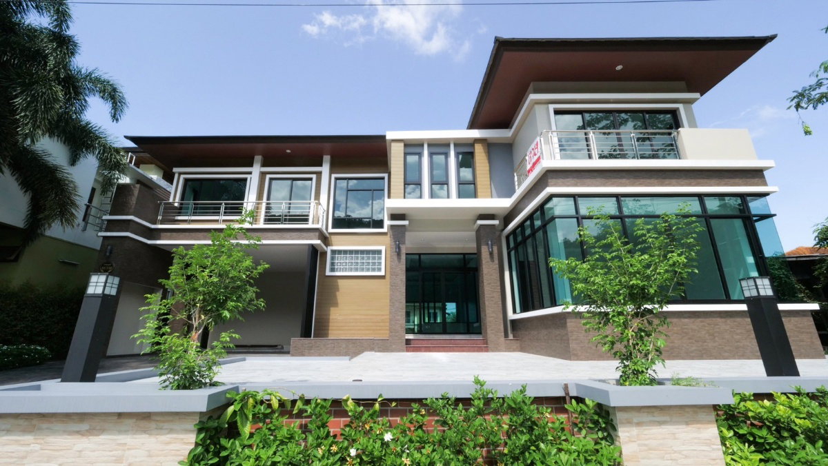 รูป ขายด่วน บ้านเดี่ยว 2 ชั้น หลังใหญ่ บนเขาหาดใหญ่-นํ้าน้อย ทันสมัย พร้อมเข้าอยู่ 5 ห้องนอน ขายเพียง 13.9 ล้านบาท - รูปที่ 1/18