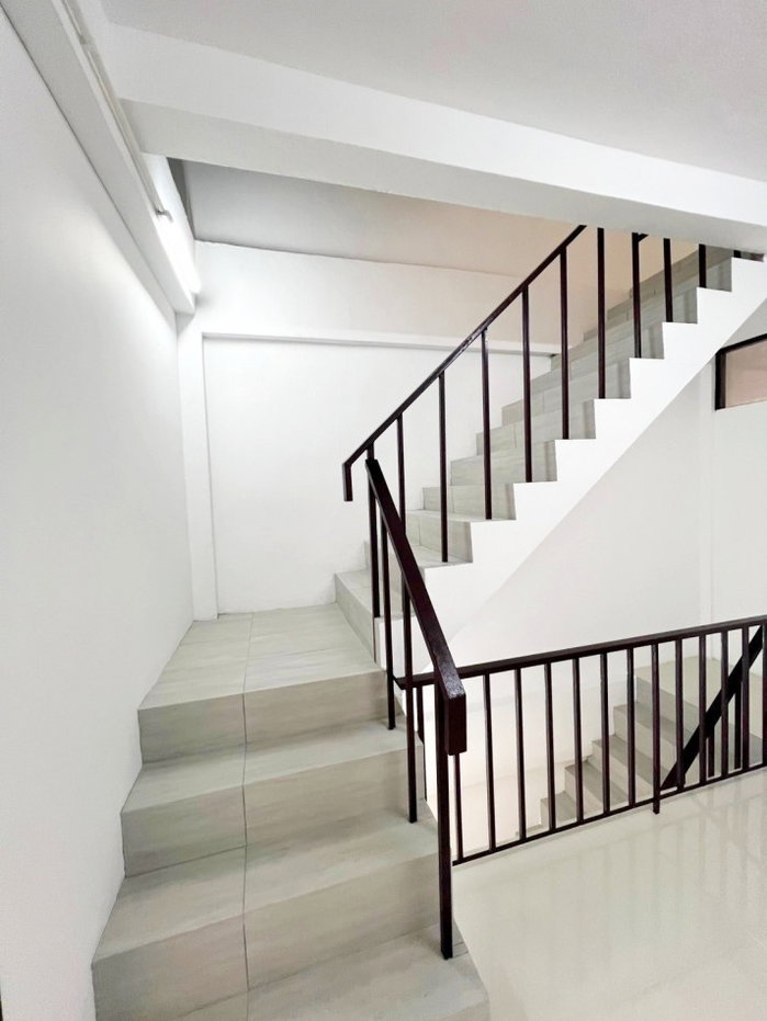 รูป ขาย อาคารพาณิชย์ 3 ชั้น 12 ตร.วา ซ.รามคำแหง 32 รีโนเวทแล้ว - รูปที่ 5/11