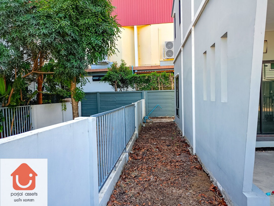 picture 3BR Townhouse for sale, Baan Lapawan 23 - 3/27