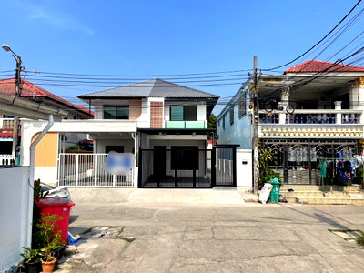 ขายบ้านแฝด : ขายบ้าน หมู่บ้าน​พระปิ่น​4 เพชรเกษม​81​