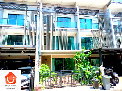 ทาวน์โฮม บางบัวทอง นนทบุรี : ✨ขายบ้านทาวน์โฮม 🏡 Town Avenue Merge รัตนาธิเบศร์ ทาวน์โฮม 3 ชั้น แบบ 3 ห้องนอน🛏️ ขนาด 20 ตร.วา 📍ทำเลรัตนาธิเบศร์ ใกล้รถไฟฟ้าสายสีม่วง