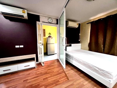 Condos for rent : Code: KJ4940 for rent Lumpini Place Narathiwas 24 // Line ID: @kjcondo (with @) //