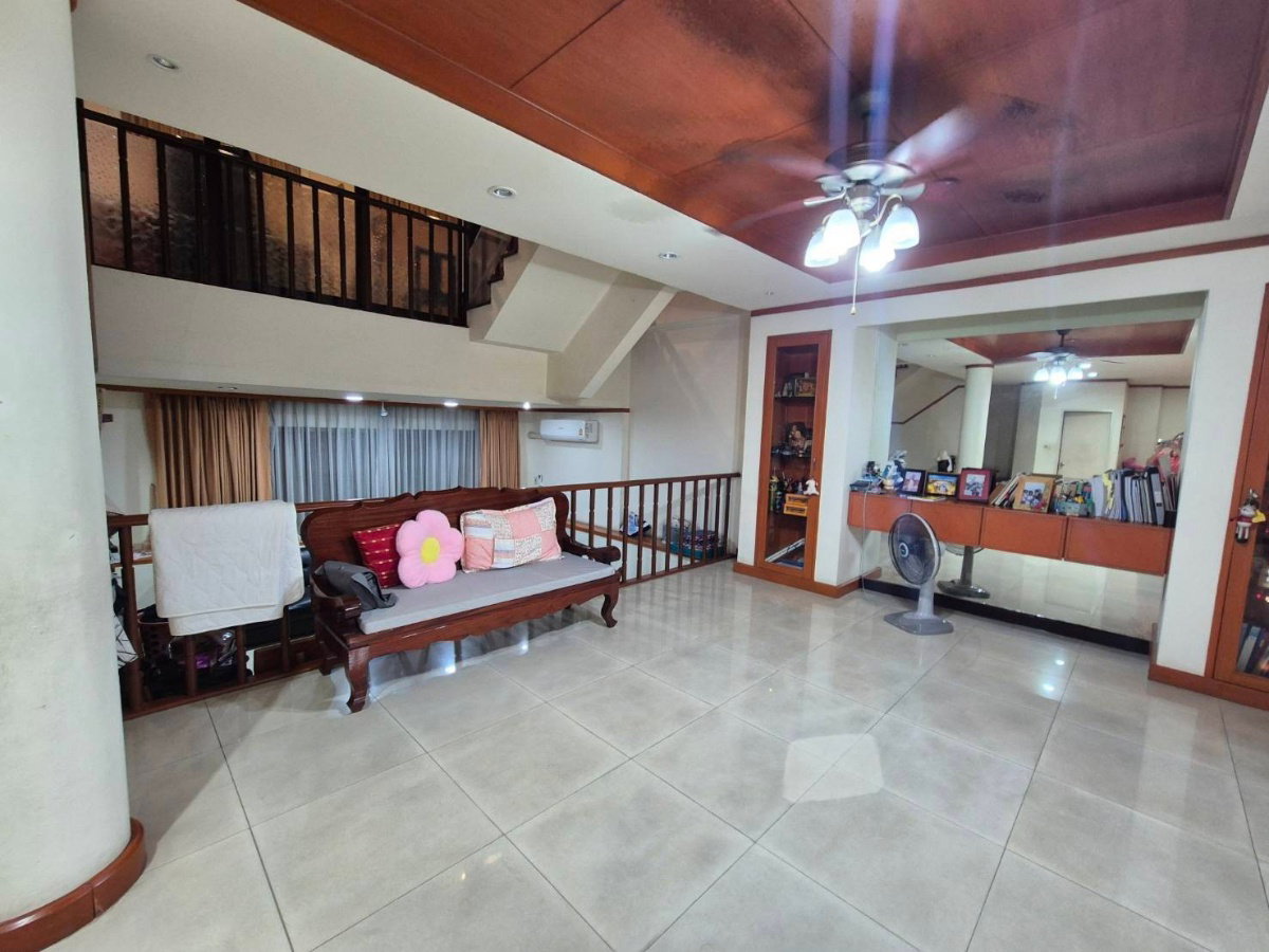 รูป ขาย Townhome 3 ชั้นครึ่ง หมู่บ้านกลางเมือง2 ซอยสหการปะมูลเหม่งจ้าย (S03-1981)  - รูปที่ 8/13
