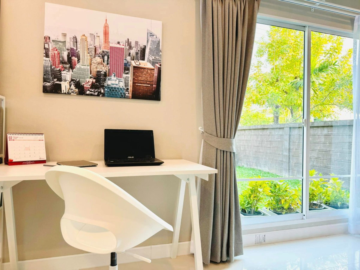picture house for rent, corner plot, has a lawn, fully furnished, San Kamphaeng zone. (RW006016) - 26/30