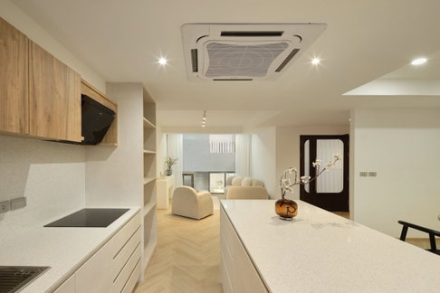 LTH11878 - Home Office For Rent in Soi Ratchadaphisek 42 Size 550 sqm. 63 sqw. 2 beds 3 baths Near BTS Ratchayothin Station ONLY 170K/Month