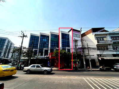 อาคารพาณิชย์ ถนนลาดพร้าววังหิน : ขายตึกแถว ปากซอยลาดพร้าววังหิน 33 โทร 0999983897
