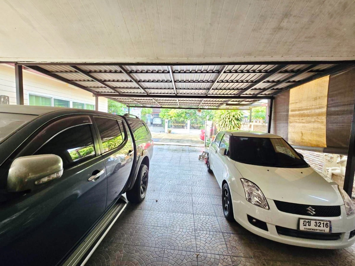 รูป ขายบ้านด่วน!!!  4 ห้องนอน 5 ห้องน้ำ 2 ห้องครัว ห้องรับแขก หน้าบ้านทิศเหนือ - รูปที่ 3/11