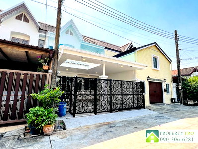 Townhouses for sale Pracharat Bamphen Road : TownHouse for Sale at Pracharat Bamphen 26, 2-Storey Townhouse with 4 bedroom 26 sqw 150 sqm Newly Renovated Near MRT Huai Khwang : MJ25S-001