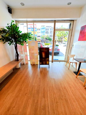 พื้นที่ขายของ ถนนสุขุมวิท : LTH11915 - Commercial FOR SALE at The Master Reflexion Size 265 sqm. 4 rooms 4 baths Near BTS Onnut ONLY 18.5 MB