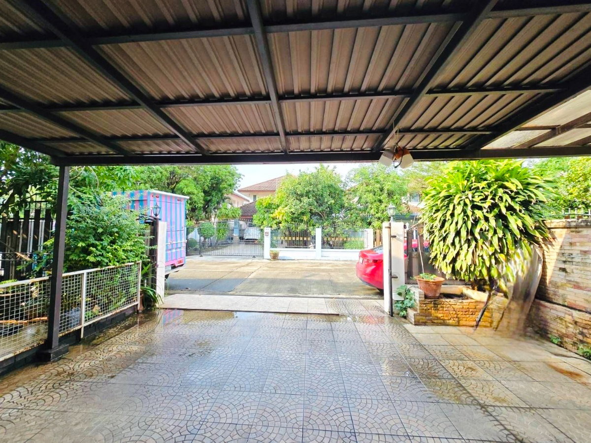 รูป ขายบ้านด่วน!!!  4 ห้องนอน 5 ห้องน้ำ 2 ห้องครัว ห้องรับแขก หน้าบ้านทิศเหนือ - รูปที่ 2/11