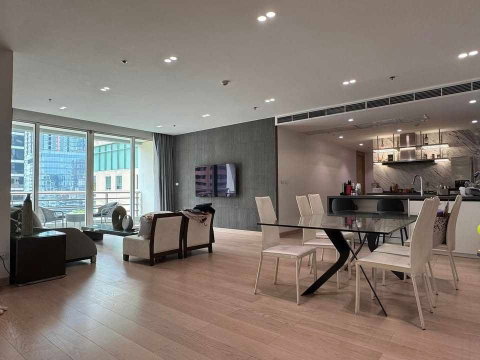 LTH11930 – The Royal Saladaeng FOR RENT Size 210 sqm. 2 beds 2 baths Near BTS Sala Daeng Station ONLY 210K/Month