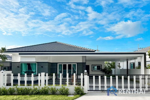 3 Bedroom Fully Furnished House in Pong, Pattaya. Near by international school easy access to Motorway No.7