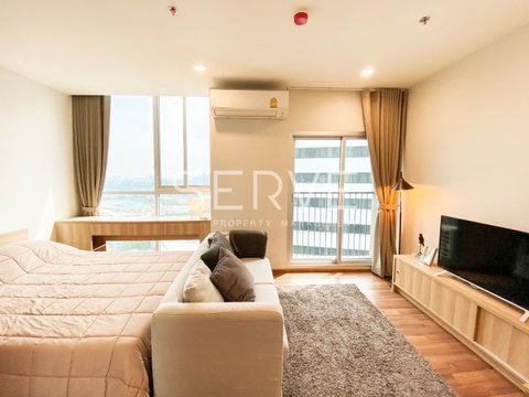 Corner Unit & Private 2 Beds 2 Baths Swimming pool view MRT Thailand Cultural Centre 80 m. @ Noble Revolve Ratchada 2