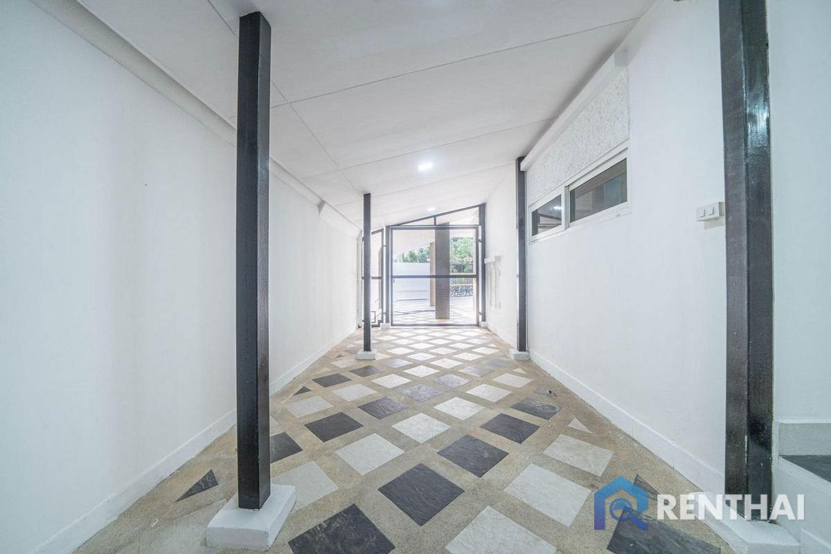รูป สำหรับ ขาย บ้าน 5 ห้องนอน ที่ หนองปรือ - รูปที่ 10/20