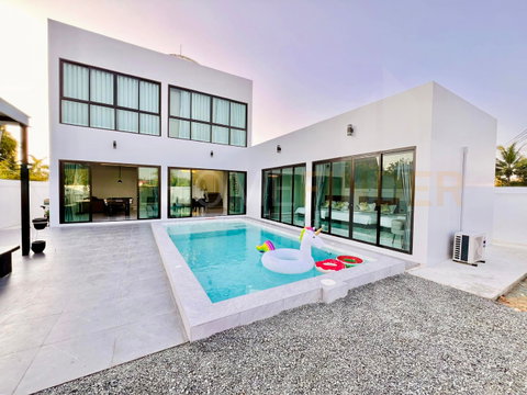 Pool Villa Pattaya 3 bedrooms, for sale