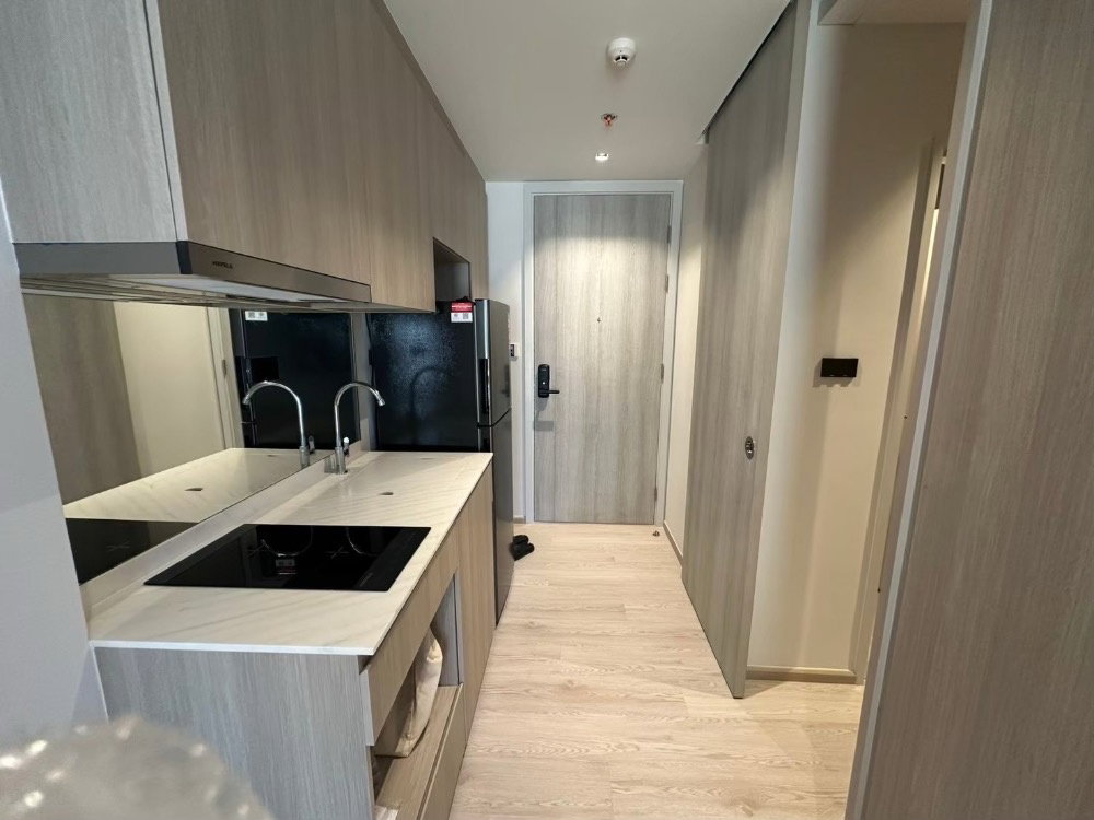 picture #S2858 For Rent Reference Sathon-Wongwian Yai - 6/9