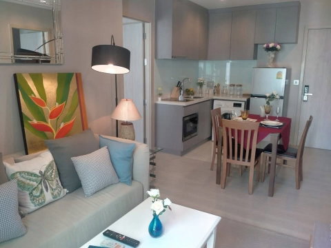 ให้เช่า คอนโด ริทึ่ม สุขุมวิท 36-38 *ห้องสวย 2 นอน* ที่ Line: @homefinder
