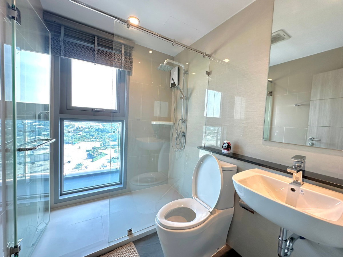 รูป  The Symphony condo บางแสน 3 ห้องนอน วิวทะเล ชั้น 30 + | ราคาเช่า 55,000 บาท/เดือน  - รูปที่ 15/49