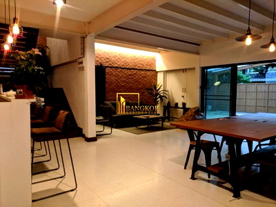 Houses for rent DONKI Mall Thonglor   : Stylish 2 Bedroom House For Rent in Asoke - BR27757SH