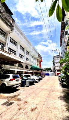 อาคารพาณิชย์ วิทยาลัยอาชีวศึกษาเสาวภา : LTH11986 – Commercial building FOR SALE Soi Charoen Nakhon 10 Size 1200 Sqm. 4 rooms 4 baths Near the Golden Line BTS ONLY 26 MB