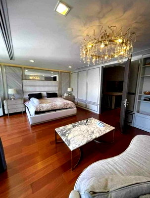 เช่าบ้านเดี่ยว ถนนเพชรบุรี กรุงเทพฯ : LTHC11994 – House for rent Quarter 31 FOR RENT Size 41.6 sqw. 425 sqm. 4 beds 5 baths Near MRT Phetchaburi Station ONLY 250K/Month