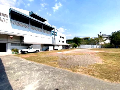 ขายโรงงาน : 🔥ขายต่ำกว่าราคาประเมิน 🏭🏭โรงงาน+โกดัง+ออฟฟิศ+ที่พักคนงาน 📍จ.สมุทรสาคร💙เนื้อที่เกือบ 3 ไร่ 💛เพียง 5 นาทีถึงถนนพระราม 2 