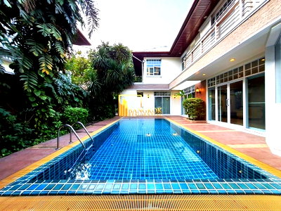 เช่าบ้านเดี่ยว วัน แบงค็อก   : Pool Villas - 3 Bedroom House For Rent in Sathorn - BR27506SH