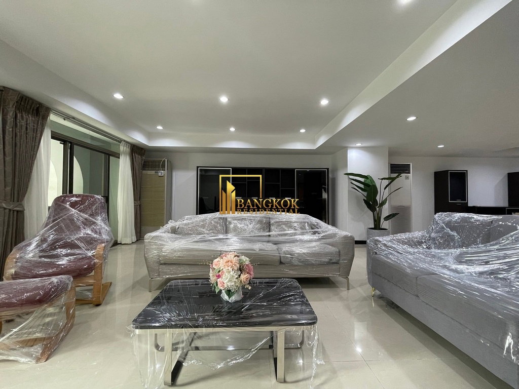 picture Royal Castle - Spacious 3 Bedroom Condo For Rent in Phrom Phong Area - BR14636CD - 2/38