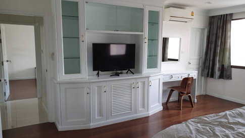 LTH12016 â Le Premier 1 FOR RENT Size 180 sqm. 2 beds 2 baths Near BTS Asok Station ONLY 60K/Month