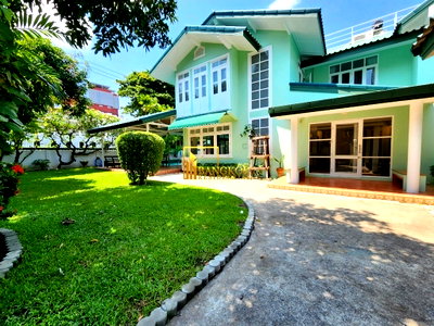 เช่าบ้านเดี่ยว ถนนเพชรบุรี กรุงเทพฯ : Beautiful 5 Bedroom House With Private Pool in Thonglor Area - BR7796SH