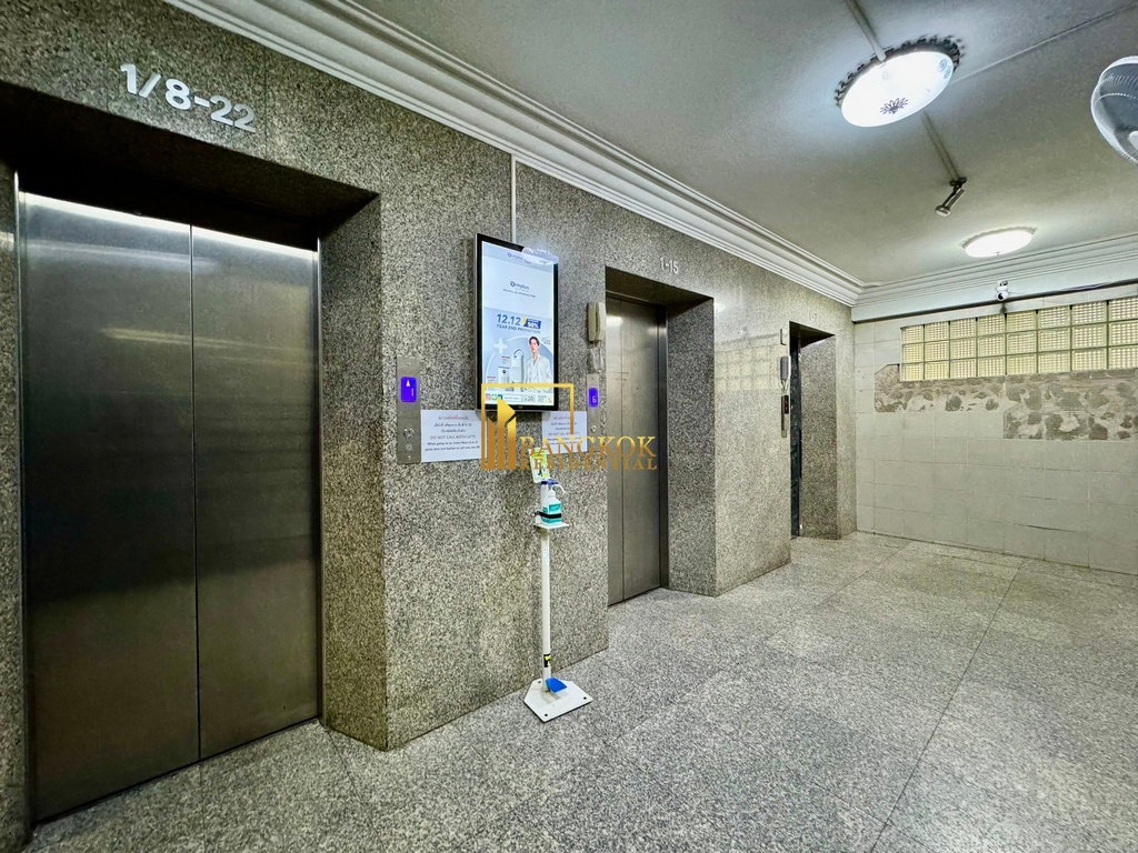 รูป  Diamond Tower - Spacious 2 Bed Condo in Silom Area - BR11280CD - รูปที่ 27/30